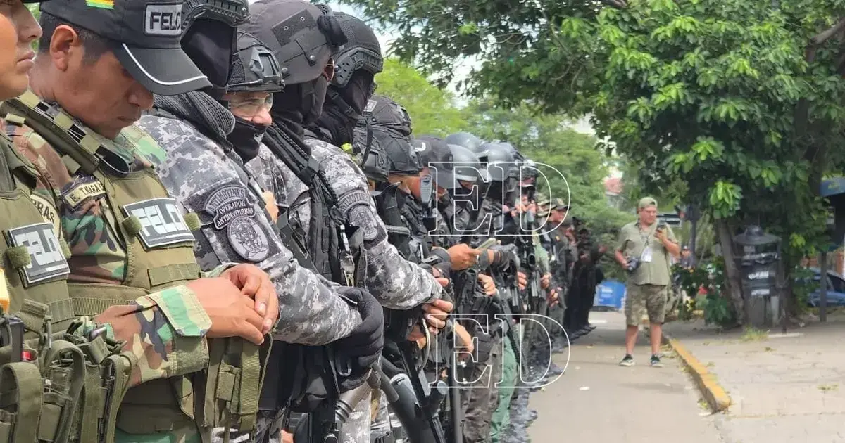 Cerca de 200 policías se concentraron para el lanzamiento del plan 'Halcón'/Foto: Ricardo Pedraza.
