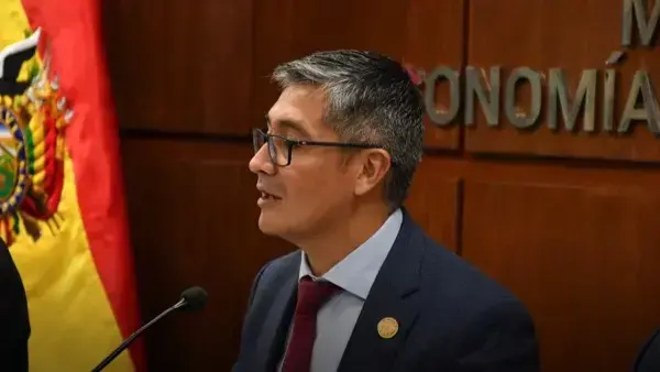 El ministro de Economía, José Gabriel Espinoza.