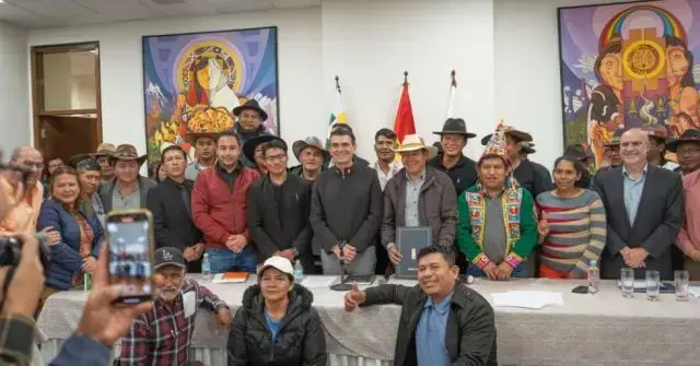 Dirigentes campesinos logran acuerdo con el Gobierno. Foto: Presidencia Sucre/CORREO DEL SUR DIGITAL