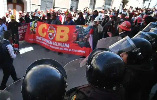 La marcha de la Central Obrera Boliviana de este jueves.