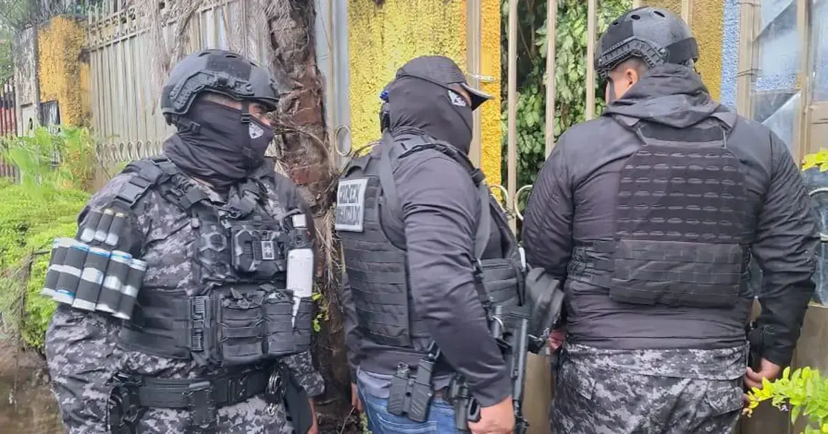 Personal policial llegó hasta un inmueble de la zona sur de Santa Cruz