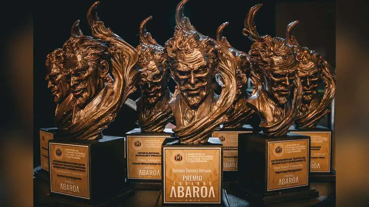 Estatuillas del Premio Eduardo Abaroa.
