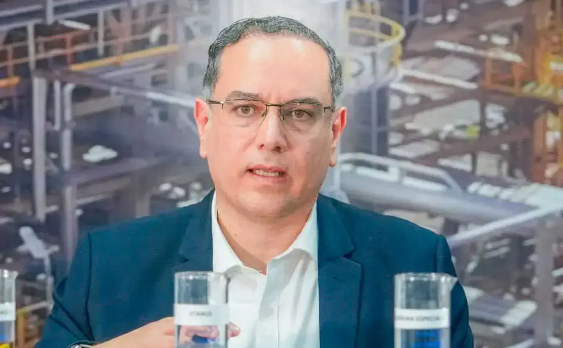 Akly fue presidente de YPFB hasta marzo de este año.