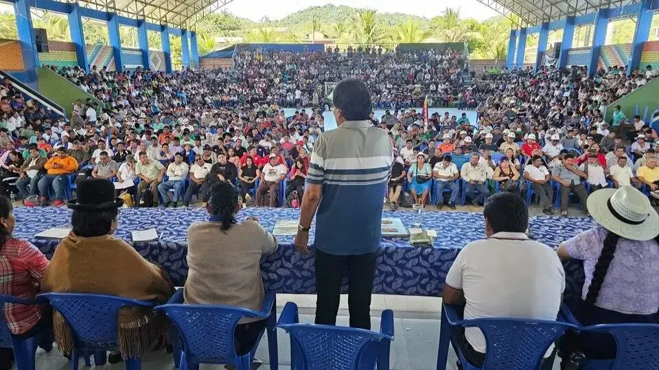 Evo Morales, en Lauca Ñ, junto a sus seguidores.