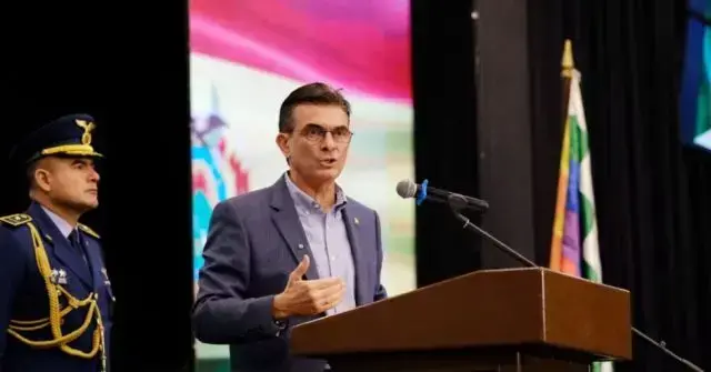 Paz dijo que recibió un país