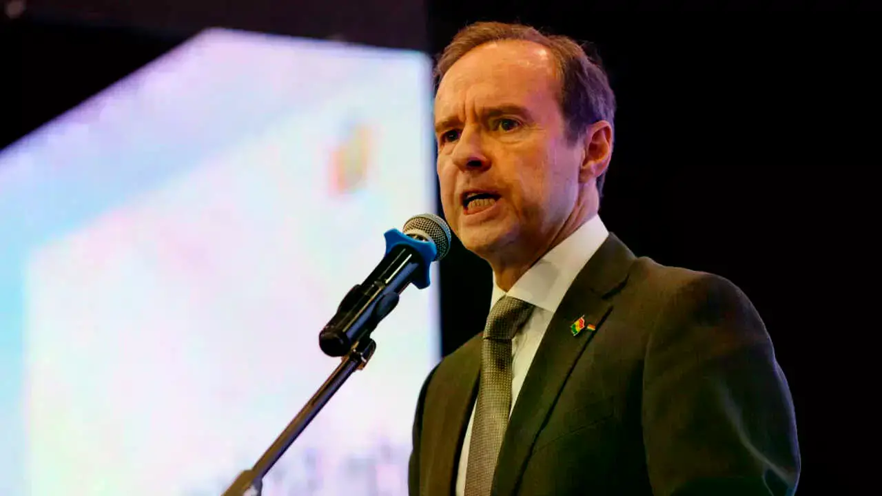 Tuto Quiroga urge por una reforma parcial de la Constitución para reconstruir Bolivia