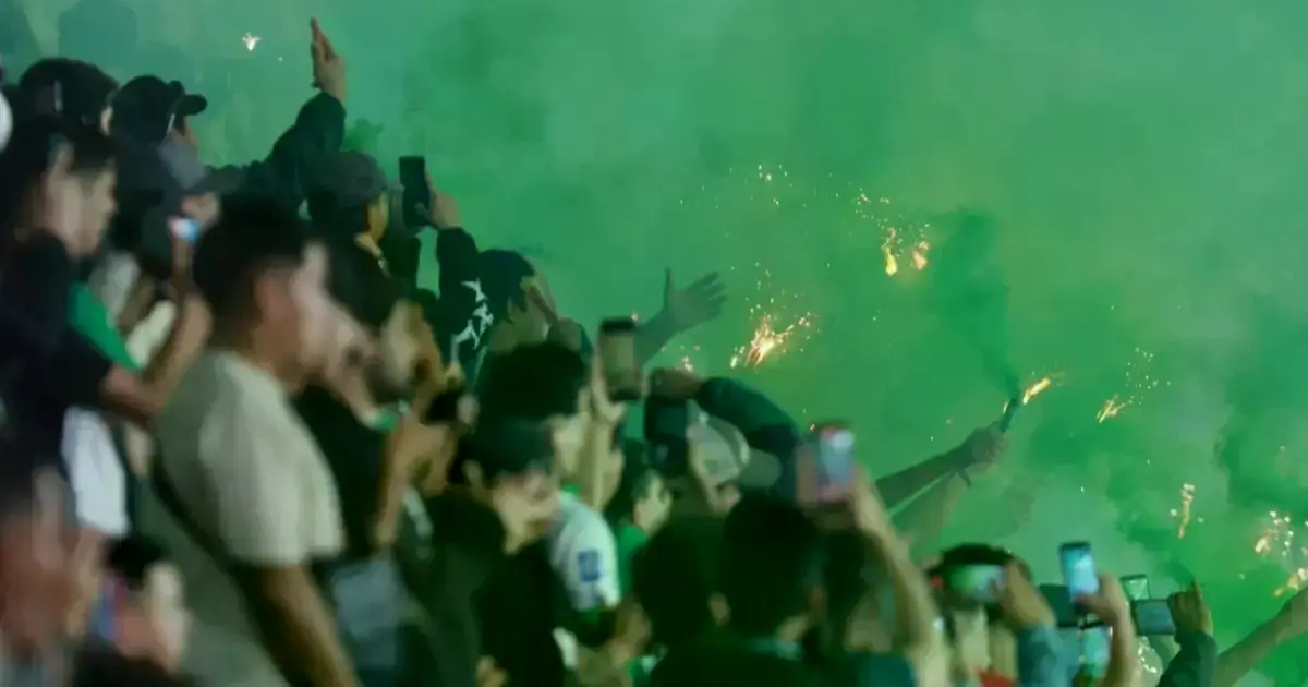 La barra de Oriente volvió a incurrir en una de las faltas que son prohibidas por reglamento.