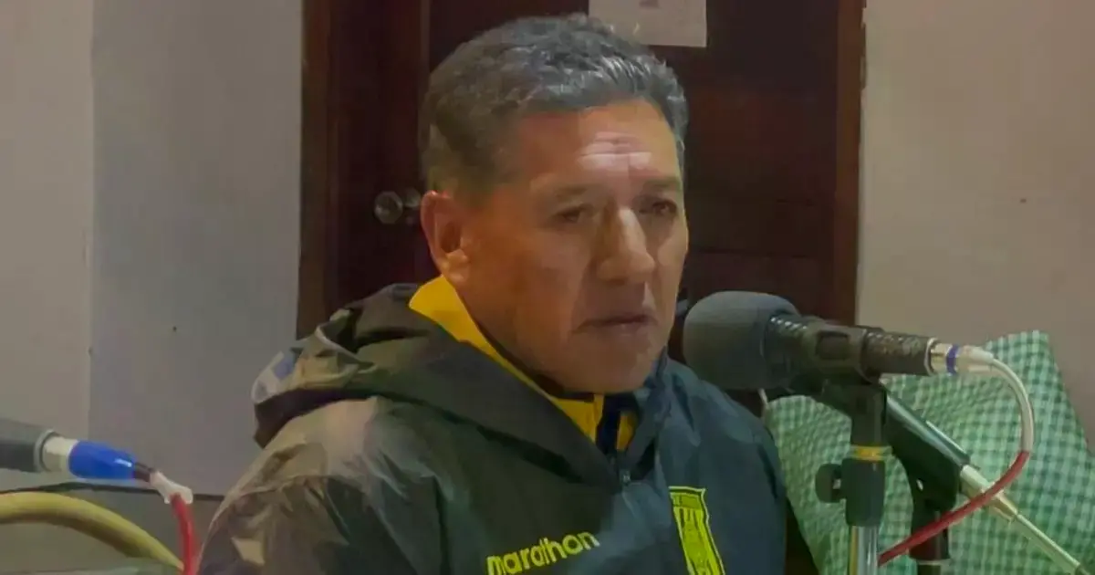 Sixto Vizuete en la conferencia de prensa después del empate del Tigre con Real Potosí.