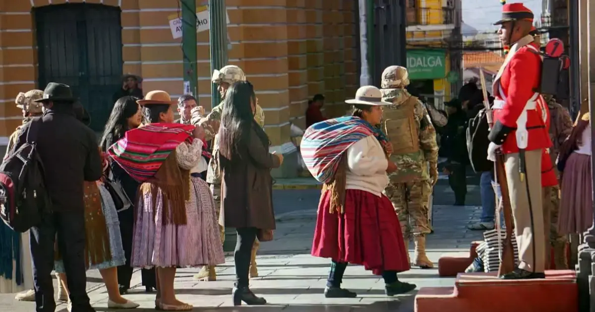 El ingreso al Palacio de Gobierno para la reunión con el Gobierno.