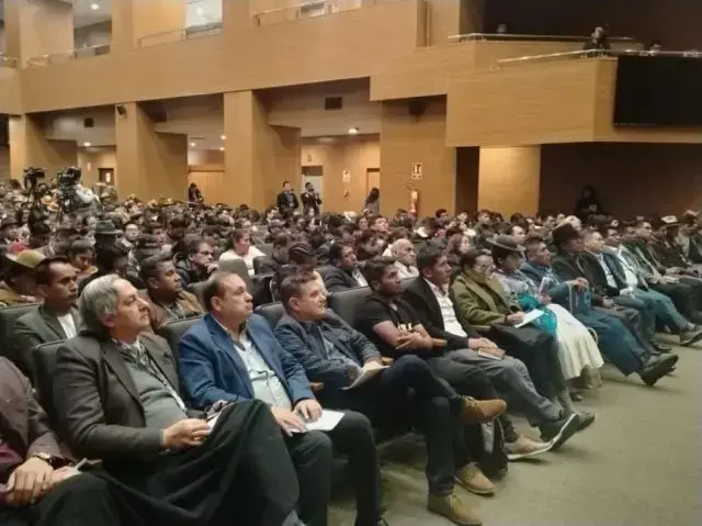 El encuentro del Gobierno con autoridades de La Paz.