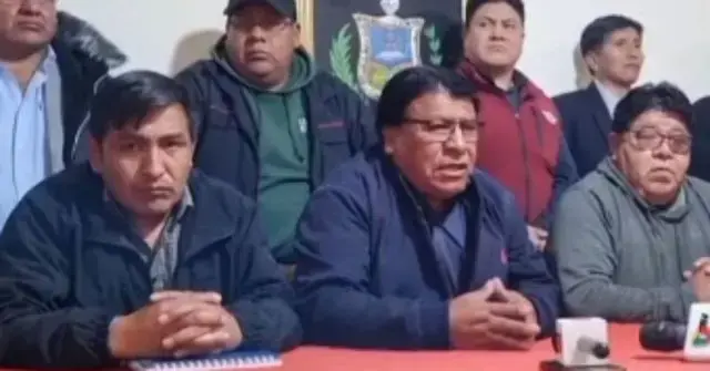Dirigentes del transporte de La Paz rompen el diálogo con el Gobierno.