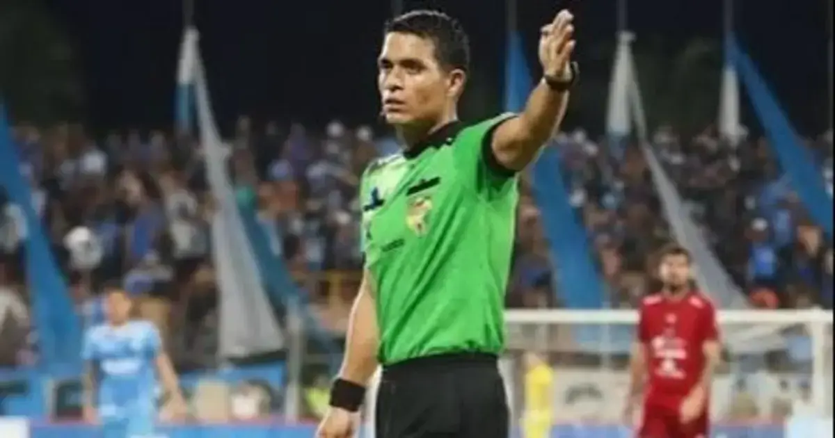 El árbitro Luis Villarroel en un partido anterior