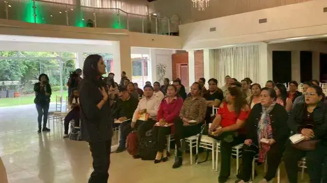 La reunión entre el Gobierno y el magisterio en Cochabamba.