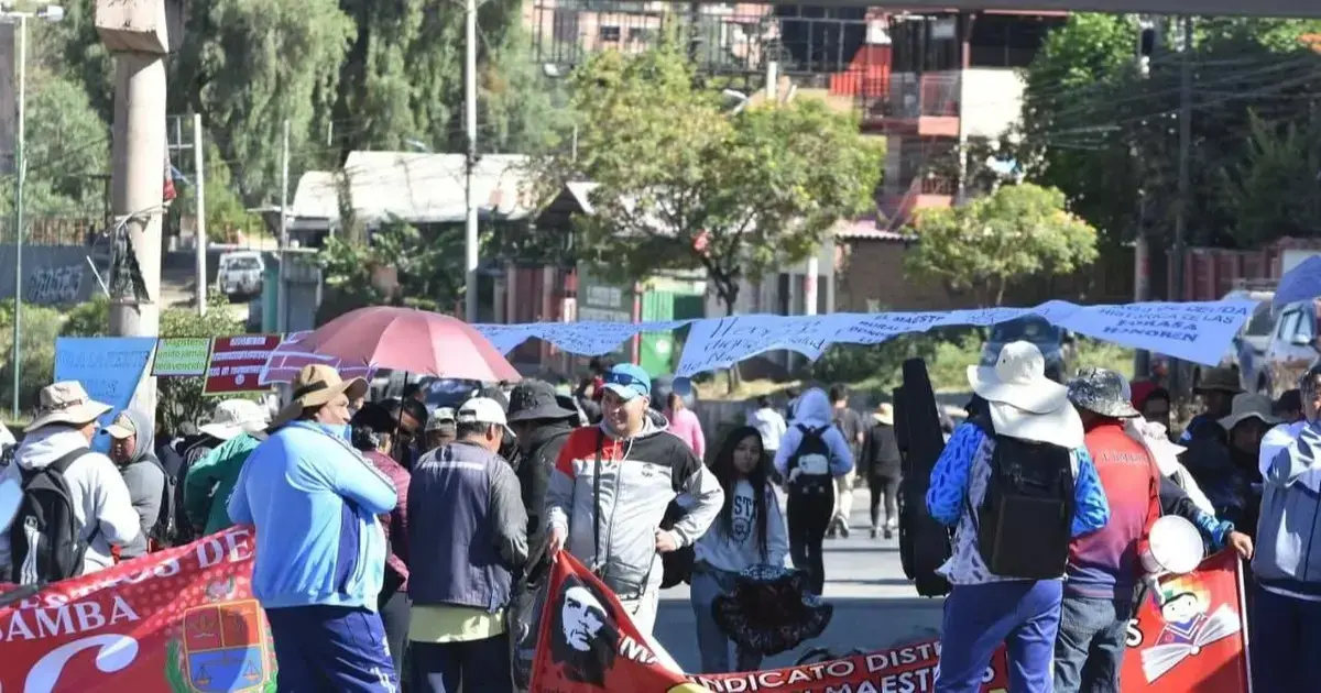 Bloqueo de maestros en Cochabamba