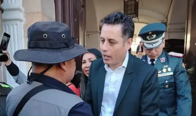 Lara cumple agenda en Sucre