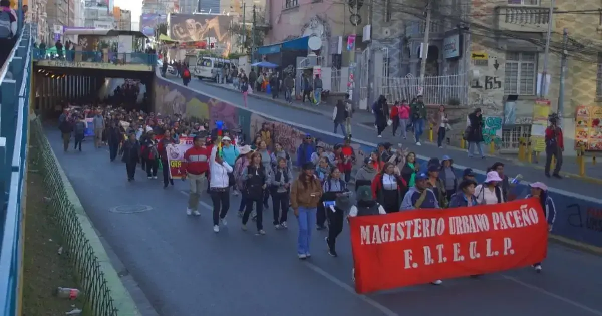 Una de las marchas realizadas por el magisterio en La Paz.