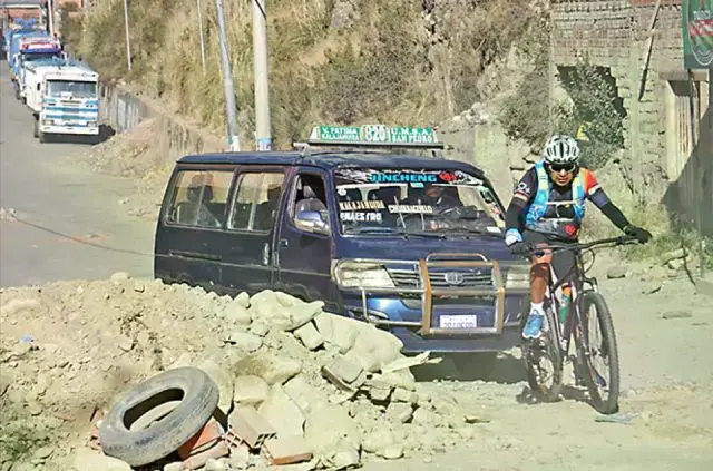 Los bloqueos perjudican el normal trabajo del sector del transporte.