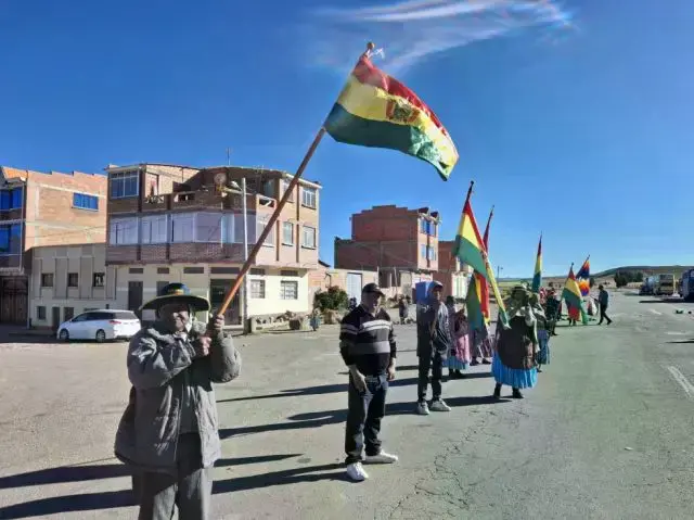 Uno de los puntos de bloqueo en el departamento de La Paz. Foto: RKC Sucre/CORREO DEL SUR DIGITAL
