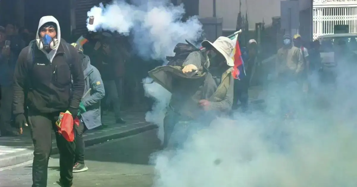 Enfrentamiento cerca de la Plaza Murillo.