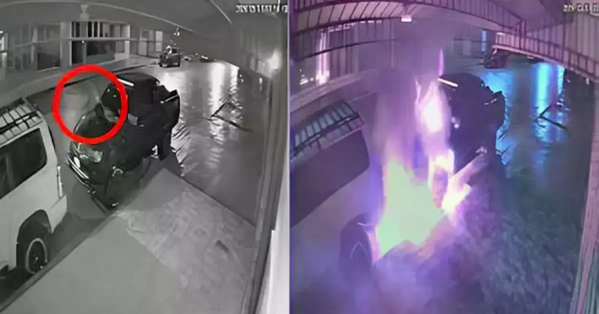 Momento en el que atentan contra el vehículo de la víctima