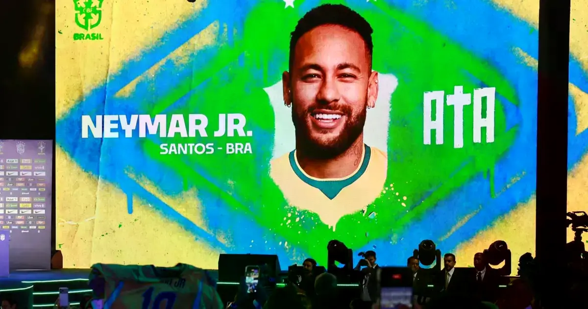Personas celebran el llamado del futbolista Neymar para el Mundial 2026.