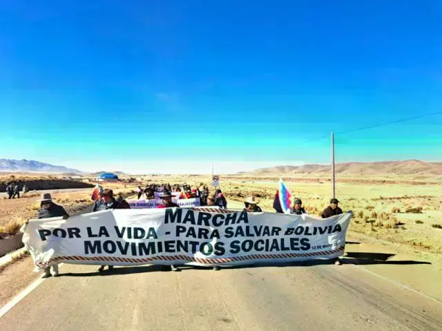 El evismo amenaza con sacar a Paz mediante una convulsión social