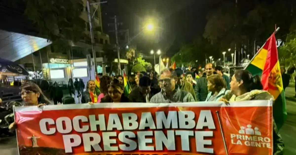 Cuatro regiones de Bolivia marchan en defensa de la democracia