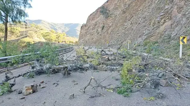 El punto de bloqueo instalado cerca de Aiquile.