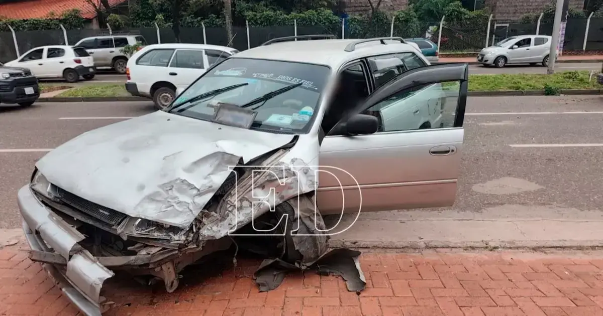 Foto del accidente en el tercer anillo, zona del Zoológico.