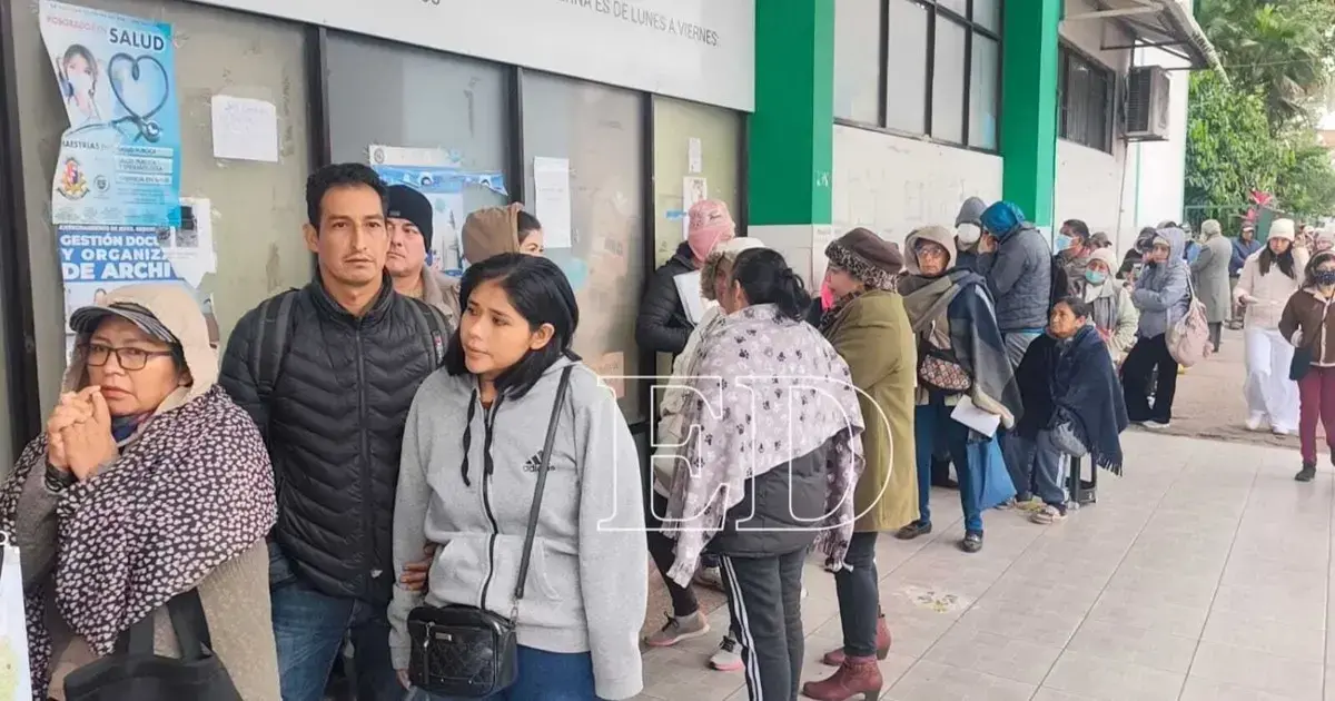 Pacientes piden descongestionar el sistema de salud ante largas filas