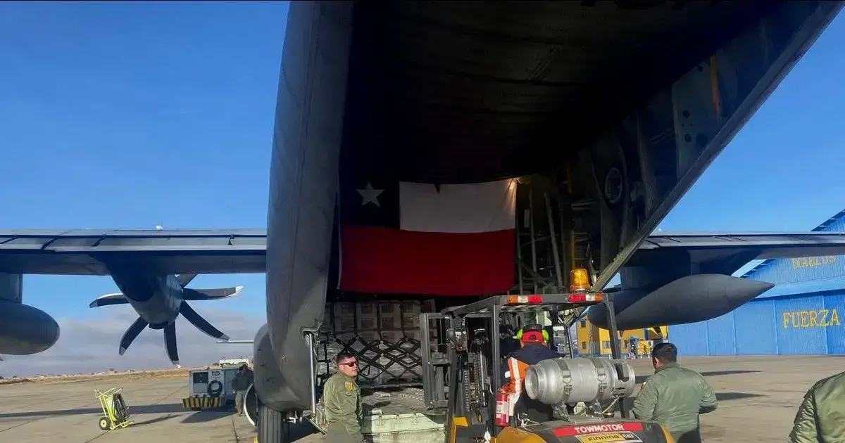 El C-130-Hércules de la Fuerza Aérea de Chile aterrizó en el aeropuerto de El Alto.