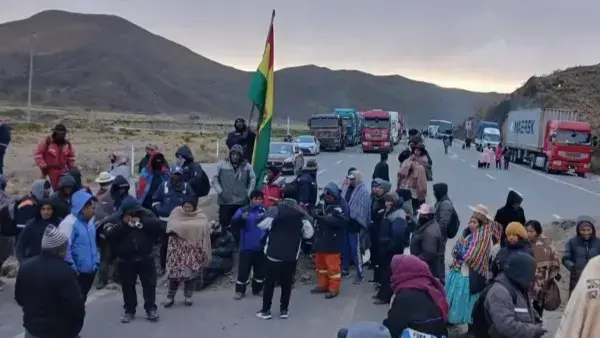 Bloqueo de caminos en el altiplano