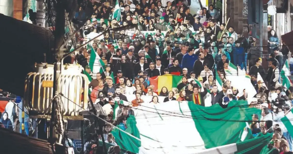 Miles de personas marcharon hasta la plaza 24 de Septiembre.