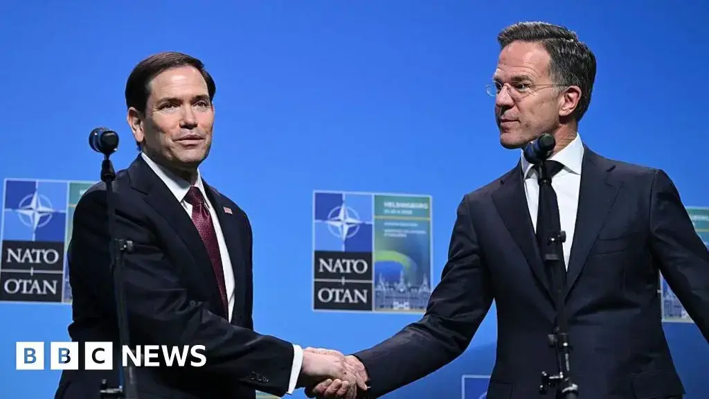 El secretario general de la OTAN, Mark Rutte, y el secretario de Estado de EE.UU., Marco Rubio, hablan con la prensa antes de