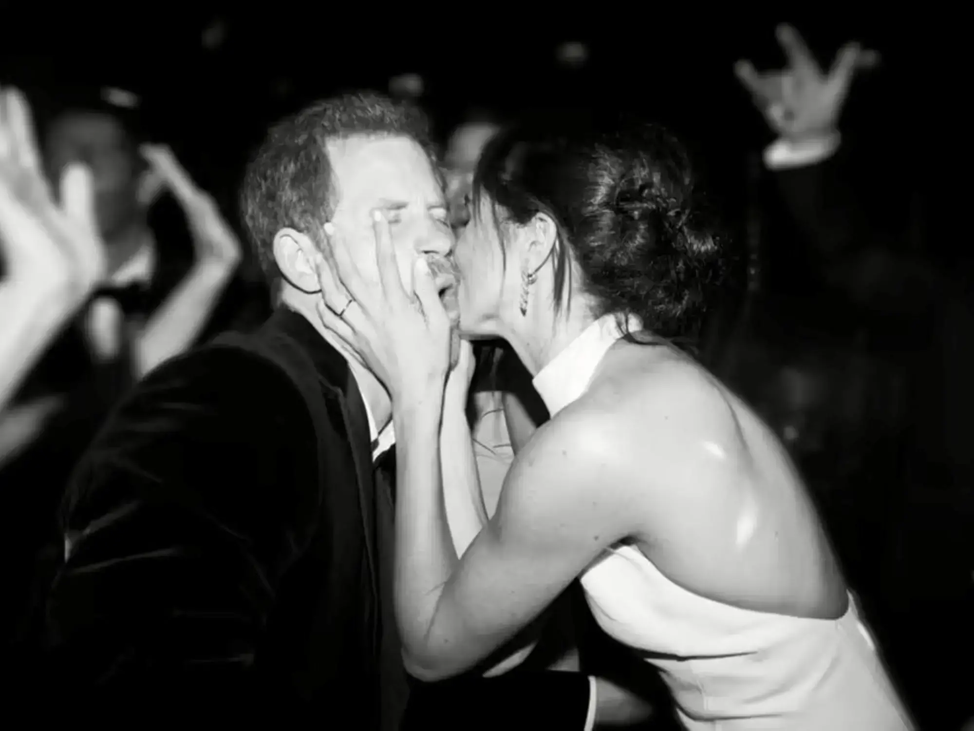 Foto de la boda de Meghan Markle y el Príncipe Harry compartida en redes sociales.