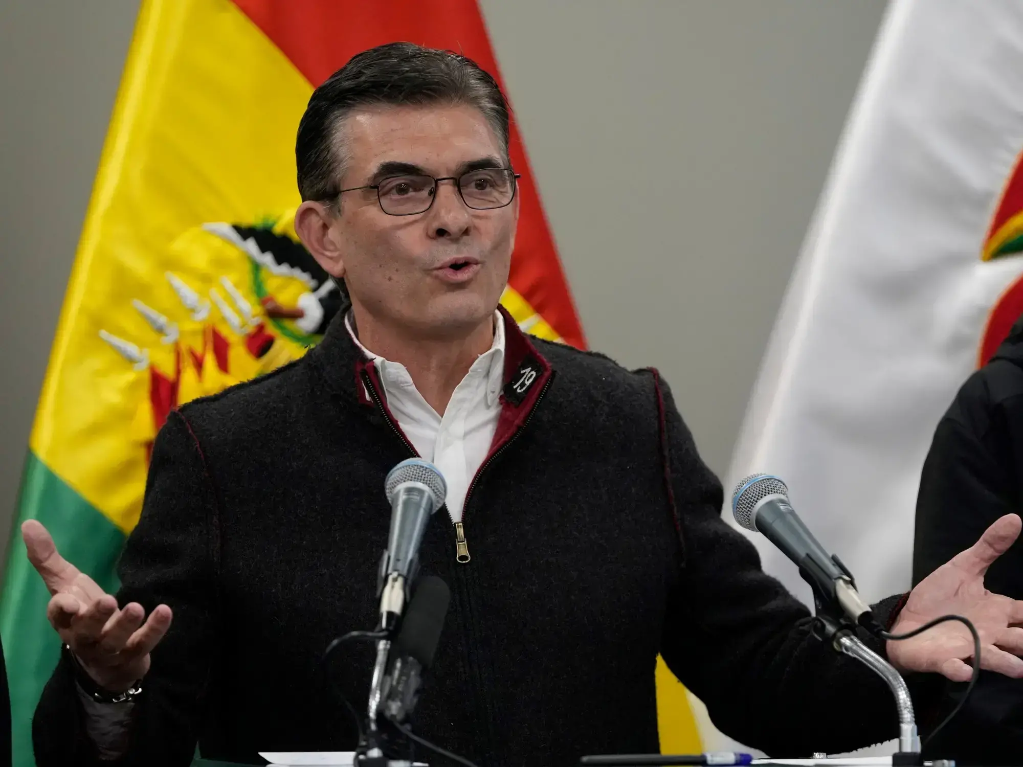 El presidente de Bolivia, Rodrigo Paz, busca una salida a la crisis.