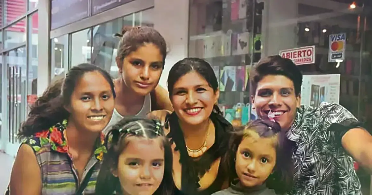 Lihetzer Zenteno Cuéllar es madre de diez hijos, cuatro biológicos y seis acogidos