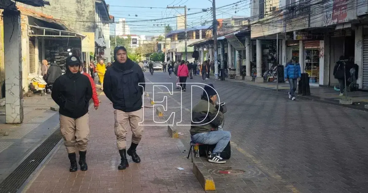 Gendarmes realizan el control de espacios públicos en Los Pozos