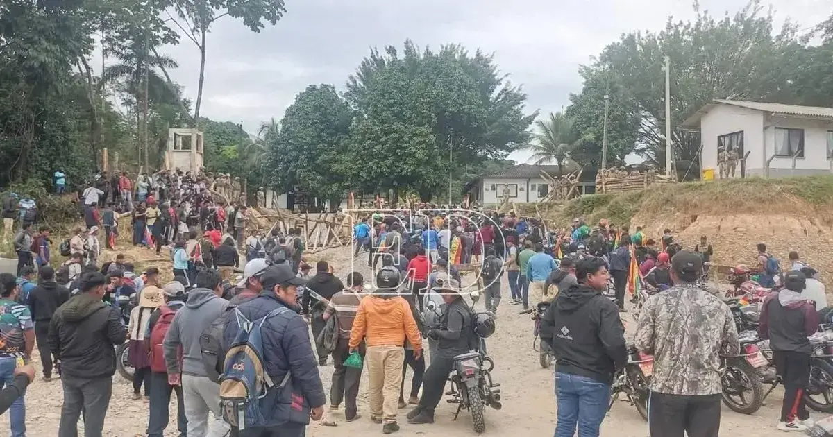 Sectores del Trópico toman la Novena División de Villa Tunari
