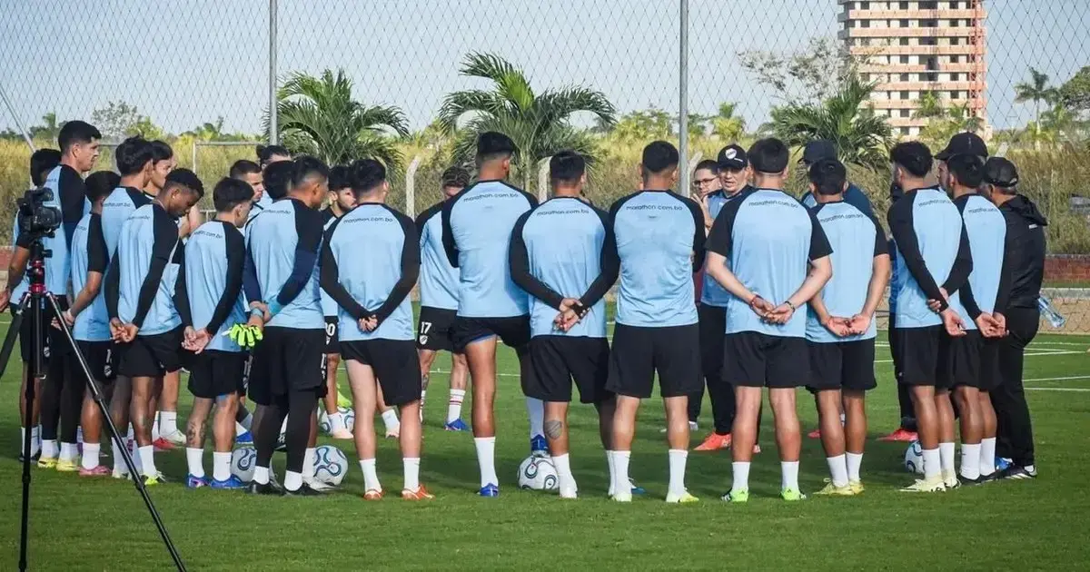 La reunión antes del inicio de la práctica en Santa Cruz.