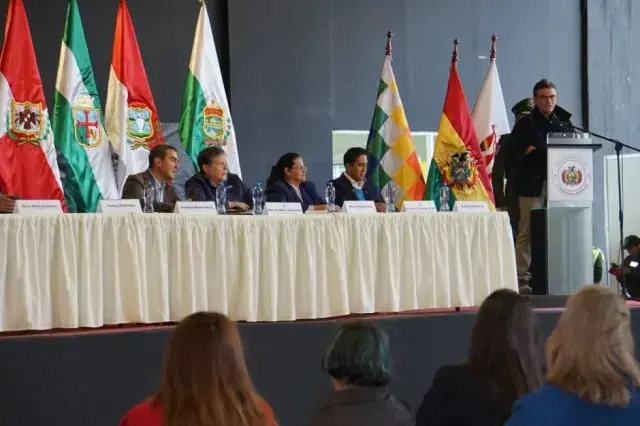 El presidente Rodrigo Paz en el Consejo Económico y Social.