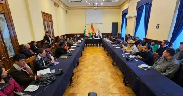 Comisión de Diálogo acuerda garantizar asistencia de dirigentes.
