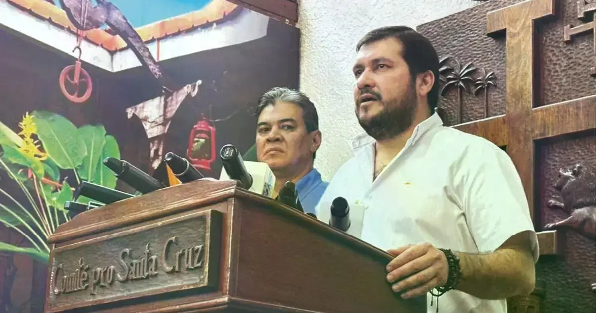 El presidente cívico anunció la llegada del presidente.