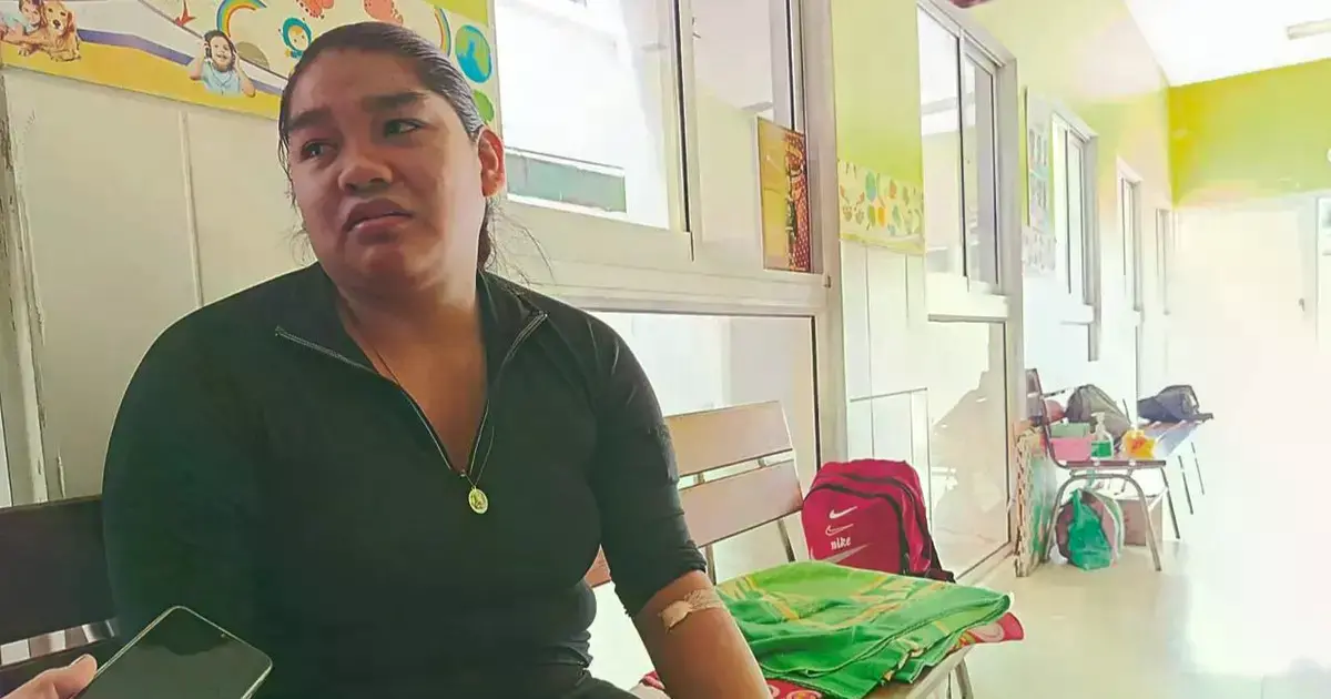 Esta madre no encuentra explicaciones a lo sucedido con su niña que cursaba segundo de primaria.