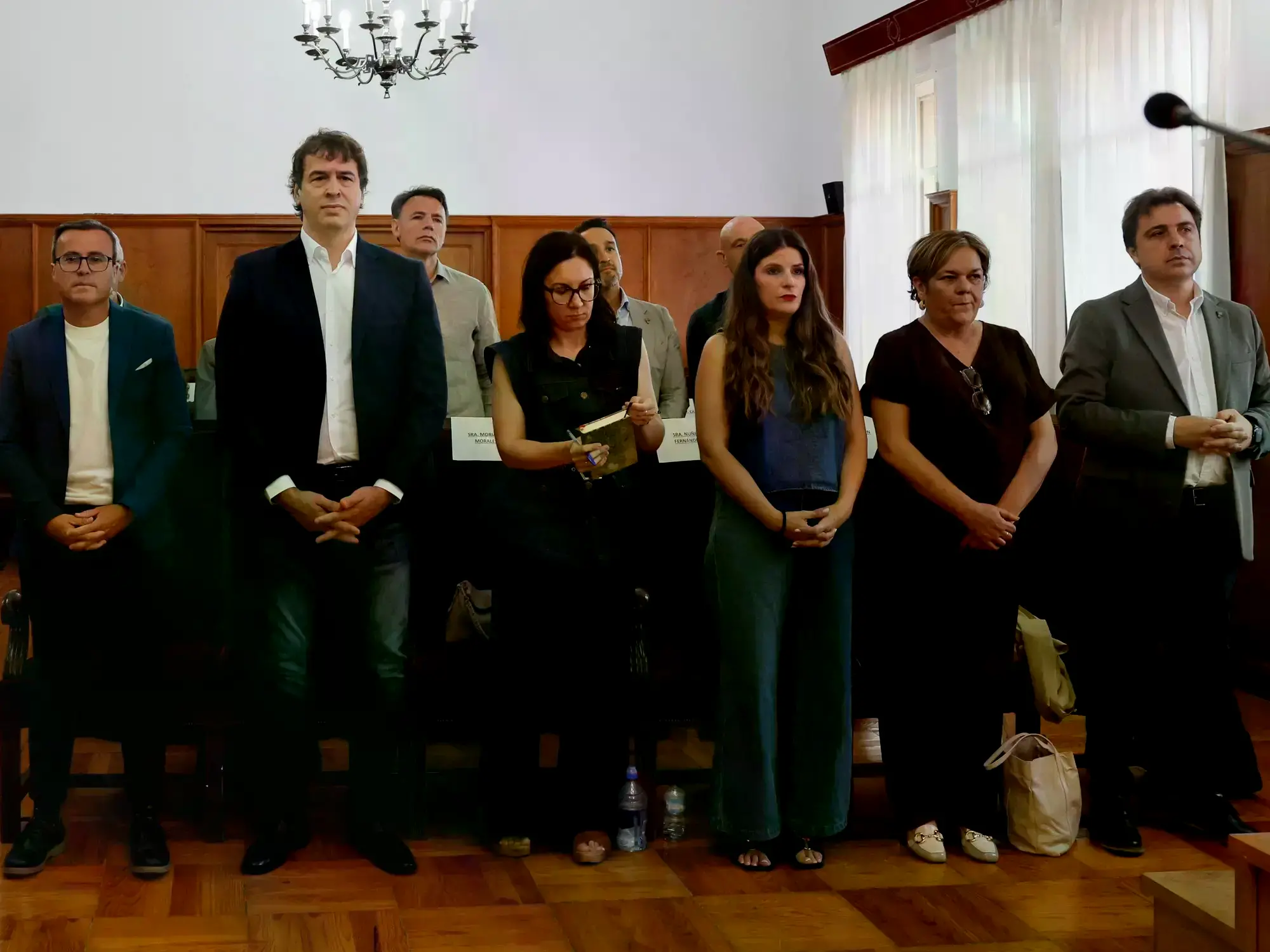 David Sánchez (2do a la izq.), este jueves en la Audiencia de Badajoz.