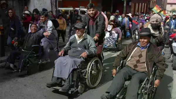 La crisis golpea con dureza a personas con discapacidad en Bolivia
