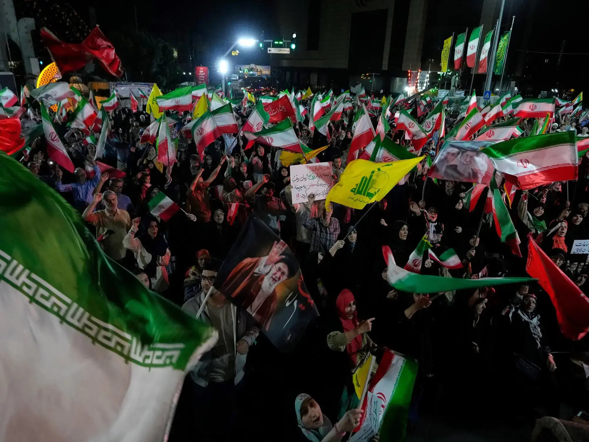 Una marcha en Teherán a favor del régimen iraní, este viernes.