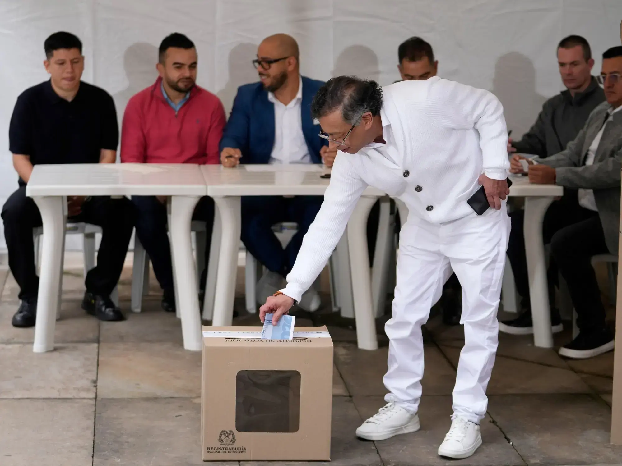 El presidente Petro votando este domingo.