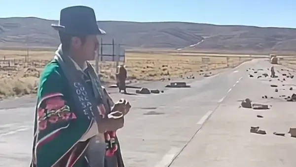 Autoridad originaria denunciando financiamiento a bloqueos.