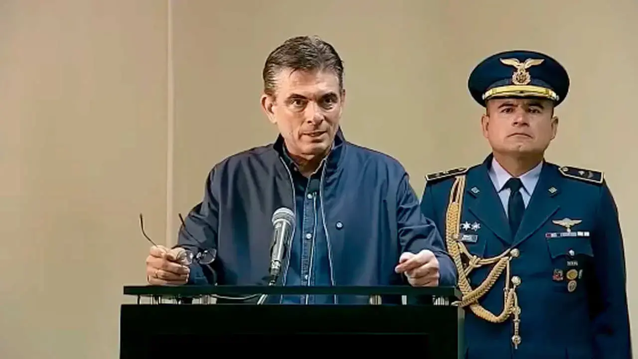 Rodrigo Paz, presidente de Bolivia en conferencia de prensa.